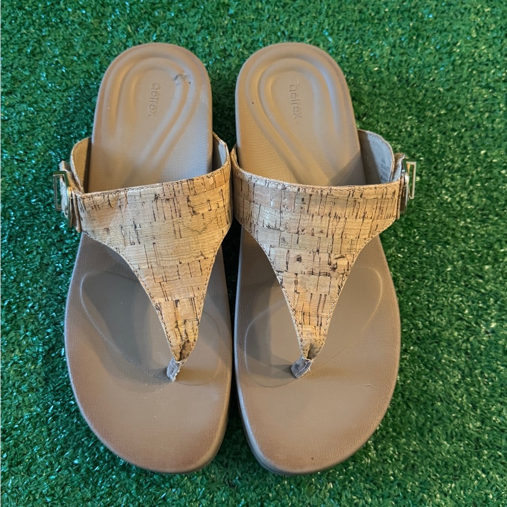 Aetrex Rita Adj Thong Cork AE801W Size 10